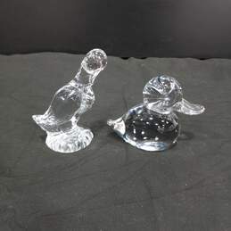 Pair of Glass Duck Figurines alternative image