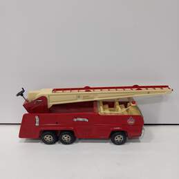 Tonka Red Metal Fire Truck w/ Expanding Ladder