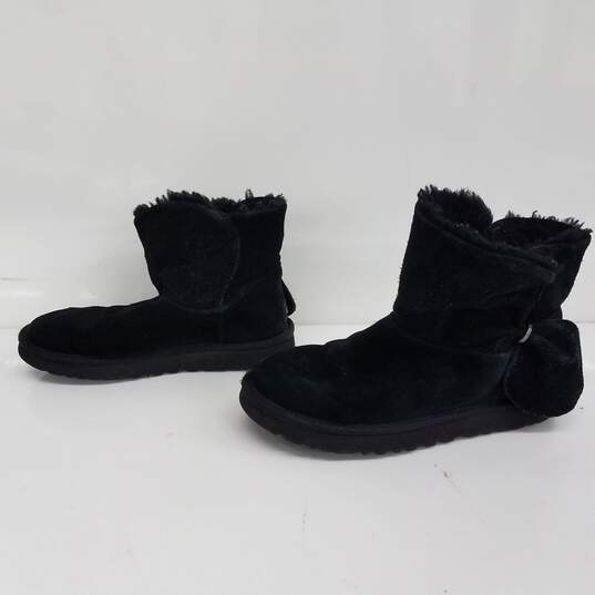 UGG Classic Mini Twist Bootie In Black Size 8 image number 2