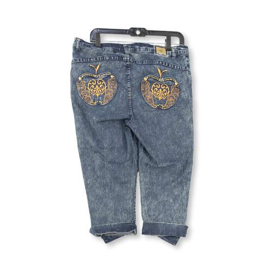 Womens Blue Medium Wash Pockets Distressed Denim Capri Jeans Size 14 image number 2