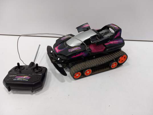 Radioshack Bedlam RC Remote Controlled Tank With Controller image number 1