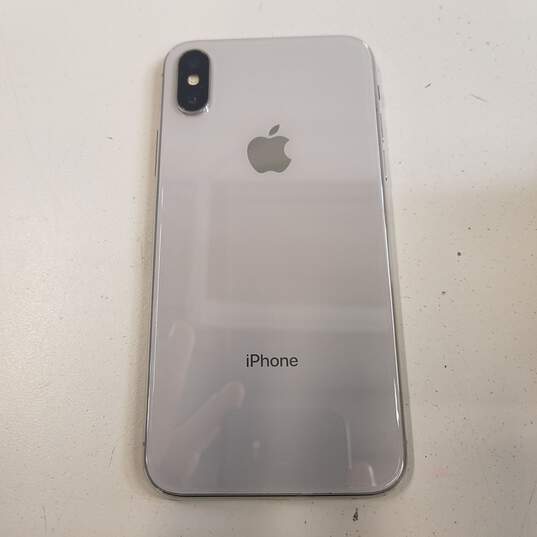 Apple iPhone XS (A1920) - White / For Parts Only image number 1