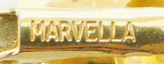 Vintage Crown Trifari & Marvella Milk Glass & White Clip Earrings 29.2g image number 5