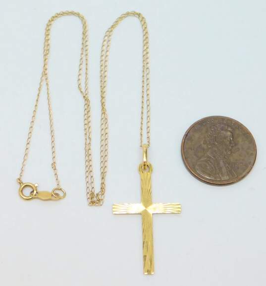 14K Yellow Gold Etched Cross Pendant Necklace 1.4g image number 6
