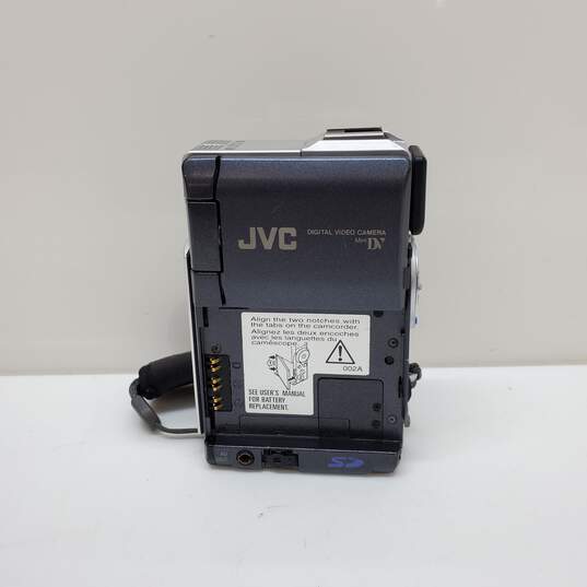 UNTESTED JVC GR-DVP3U Mini DV Compact Digital Camcorder image number 3