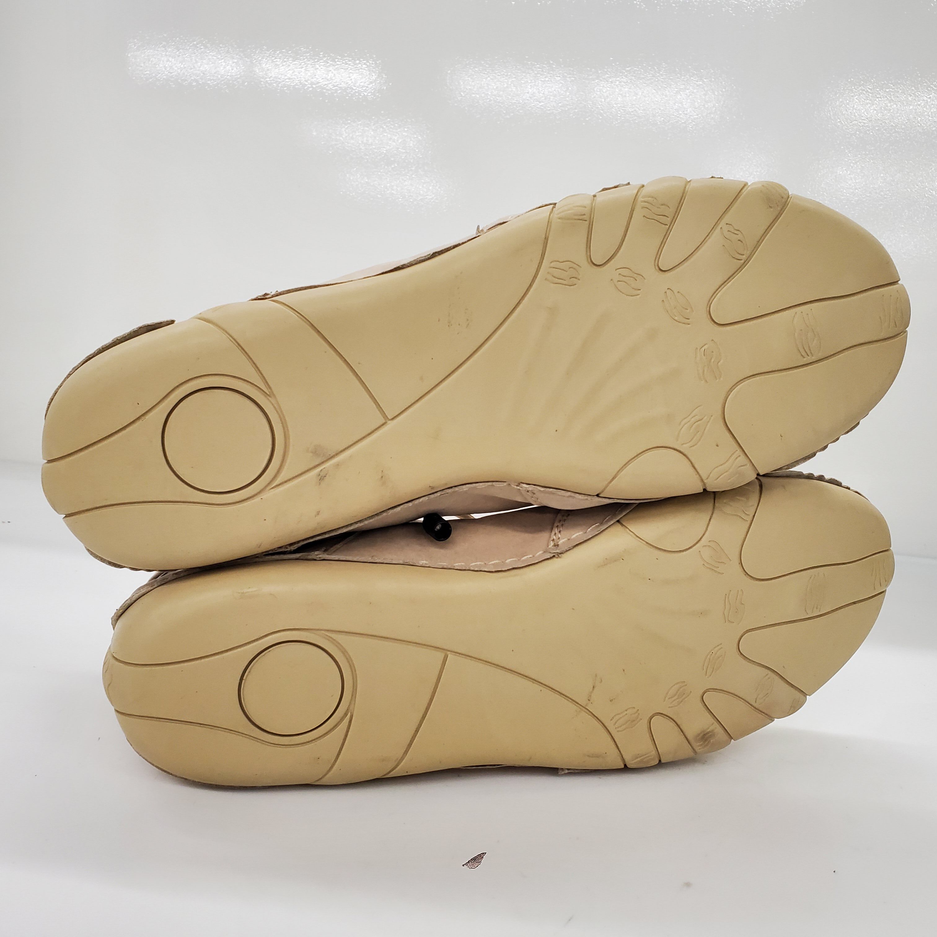 Buy the Dbeck Explorer Beige Outdoor Comfort Shoes Men's Size 11 ...