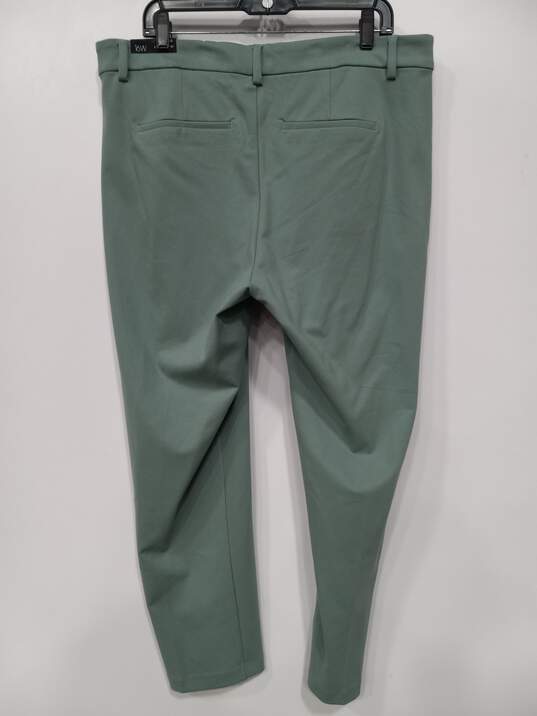 Liverpool Kelsey Trouser Women's Size 16W image number 2