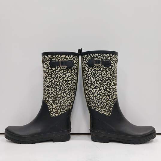 Vera Bradley Women's Black and White Rubber Rainboots Size 7 image number 4