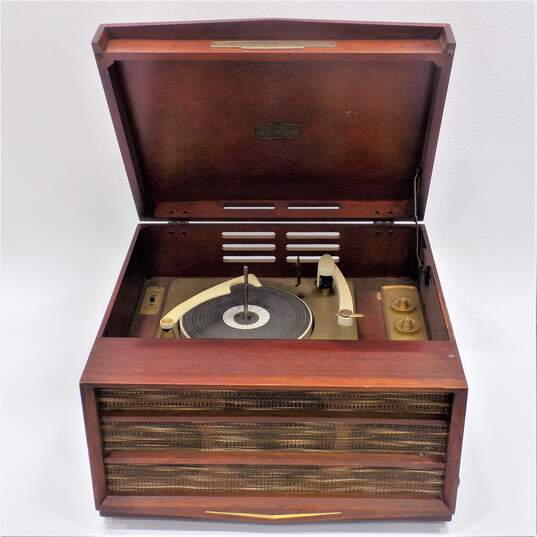 VNTG RCA Victor Brand SHF-7 Model Orthophonic High Fidelity Turntable w/ Internal Speakers (Parts and Repair) image number 1