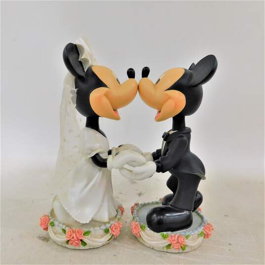 Mickey & Minnie Mouse Wedding Magnetic Kissing BobbleHead Figures image number 4