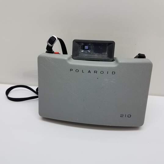 Vintage Polaroid Automatic 210 Land Camera W/ Strap image number 3