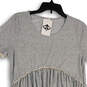 NWT Womens Gray Pleated Round Neck Short Sleeve Pullover Mini Dress Size M image number 3
