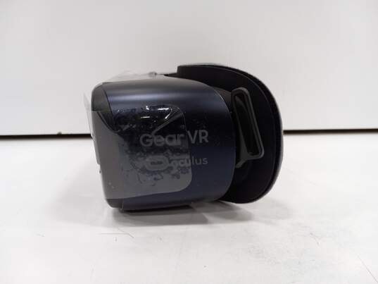 Samsung Gear VR Smartphone Headset image number 6
