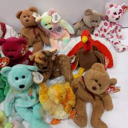 Lot of TY Beanie Babies Stuffed Animals/Plushies alternative image