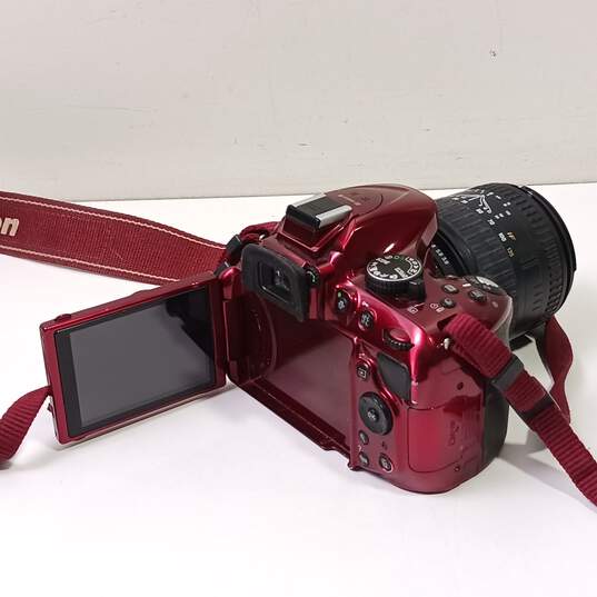 Nikon D5200 Kit 24.1 Megapixel Red Digital SLR Camera image number 3