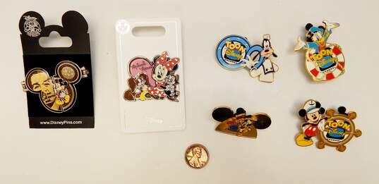 Collectible Disney Enamel Trading Pins 125.9g image number 8