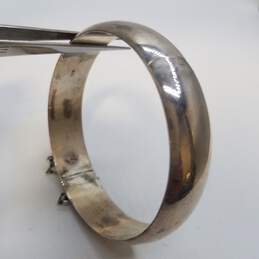 Sterling Silver Convex Bangle W/Safety Chain 8.5inch Bracelet 19.5g alternative image