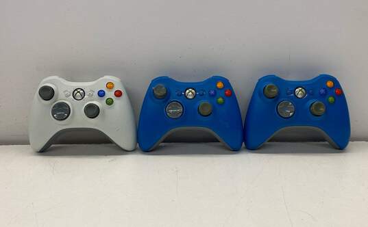 Microsoft Xbox 360 controllers - Lot of 10, mixed color >>FOR PARTS OR REPAIR<< image number 7