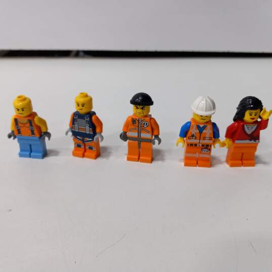 24pc Bundle of Assorted Lego City Minifigures image number 3
