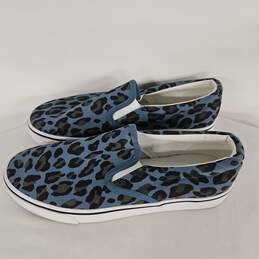 Blue Leopard print shoes alternative image