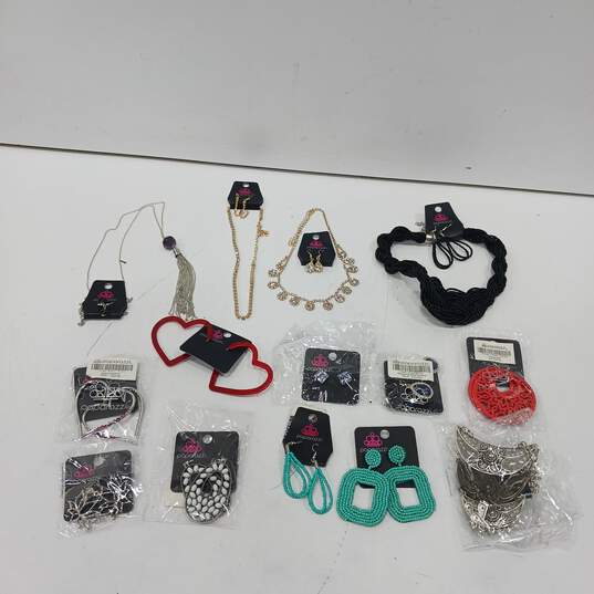 Paparazzi Fashion Jewelry Assorted 14pc Lot image number 1
