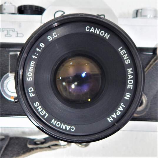Canon FTb QL 35mm SLR Film Camera w/ 50mm Lens, Flash & Case image number 10