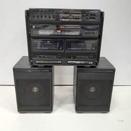 LLoyd's Sound Cubed Compact Stereo System Model CS001 In Box alternative image