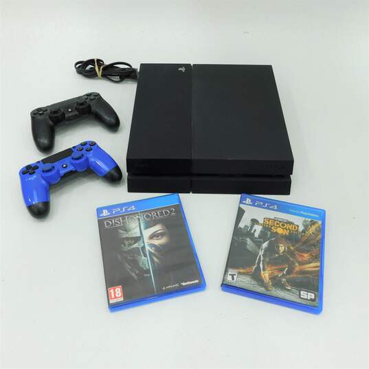 Sony Playstation 4 PS4 Gaming Console 2 Controllers & 2 Games image number 1