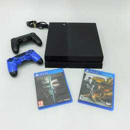 Sony Playstation 4 PS4 Gaming Console 2 Controllers & 2 Games