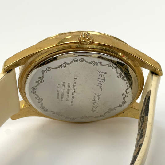 Designer Betsey Johnson SR626SW Gold-Tone Leather Strap Analog Wristwatch image number 4