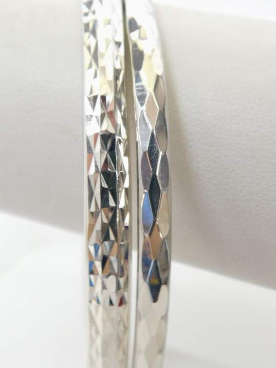 Contemporary 925 Lattice Etched Tube Hoop Earrings & Diamond Cut Textured Stacking Bangle Bracelets 26.5g image number 3
