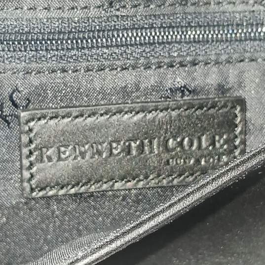 Women's Kenneth Cole Leather Shoulder Bag image number 6