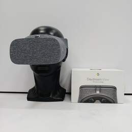 Google Day Dream View VR Headset