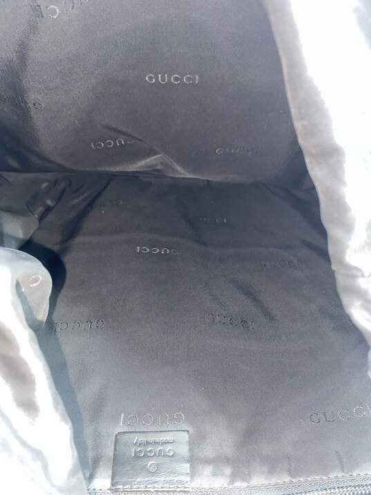Authentic Gucci Black Nylon Messenger Bag image number 4