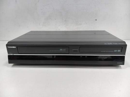 Toshiba DVD/Video Cassette Recorder DVR620KU image number 2