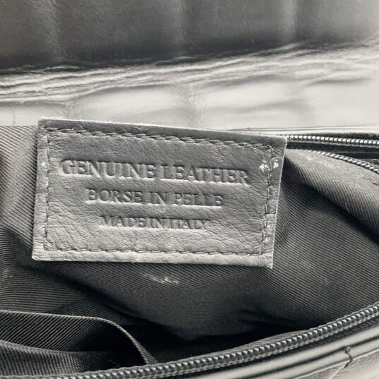 Womens Black Leather Quilted Adjustable Strap Pocket Magnetic Crossbody Bag image number 8