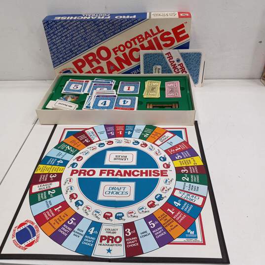 Bundle of 3 Assorted Vintage Board Games IOB image number 3