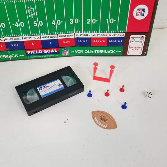 VCR Quarterback Interactive Board Game 1986 NFL image number 4