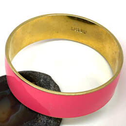 Designer J. Crew Gold-Tone Enamel Pink Round Shape Fashion Bangle Bracelet