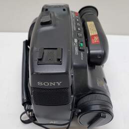 Sony 8x 1:1.6 Video 8 Handycam For Parts/Repair