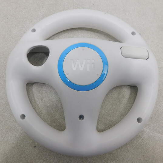 15 Nintendo Wii Wheels + 5 Zapper Light Guns image number 3