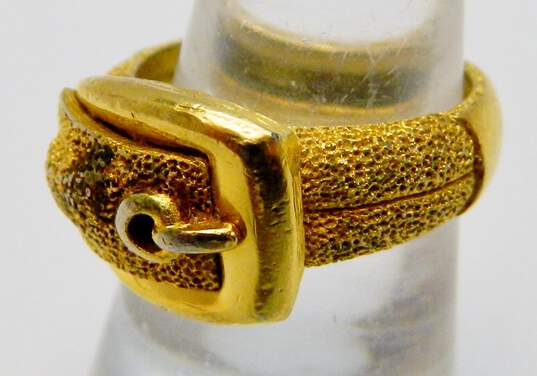 Vintage Crown Trifari Textured Gold Tone Buckle Ring 7.6g image number 3