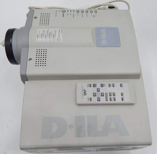JVC D-ILA PROJECTOR DLA-GIIU WITH CABLES AND REMOTE image number 5