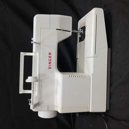 Singer 4830C Electronic Sewing Machine alternative image