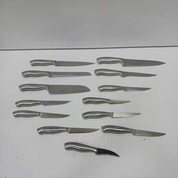Bundle of Chicago Cutlery Knives In Various Shapes & Sizes alternative image