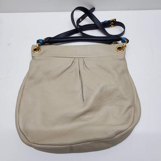 Marc by Marc Jacobs Classic Q Hiller Beige Leather Hobo Bag image number 2