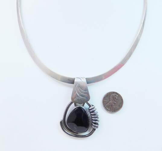 Artisan 925 Modernist Onyx Cabochon Abstract Coiled Unique Pendant Collar Necklace 55.6g image number 3
