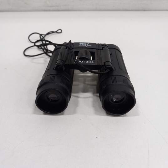 WM 6019 Black DCF Compact Binoculars in Case image number 3