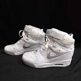 Nike Women's White Paint Splatter Sneakers Size 11 alternative image