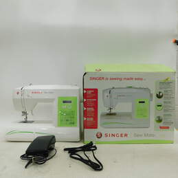 Singer Sew Mate 5400 Computerized Sewing Machine W/ Pedal IOB